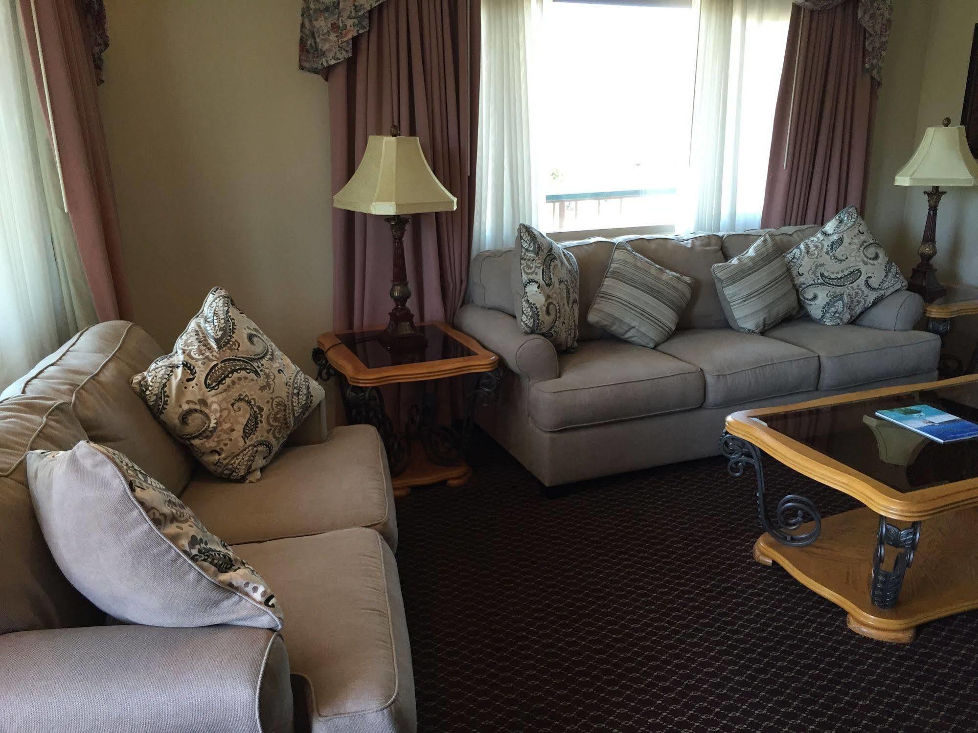 Oakridge Inn Oak View Экстерьер фото