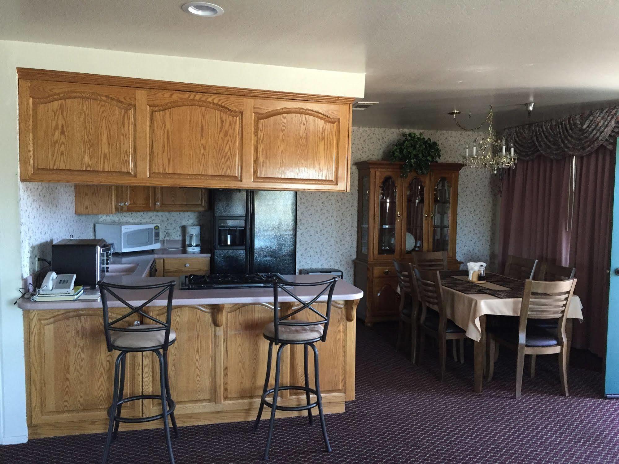 Oakridge Inn Oak View Экстерьер фото